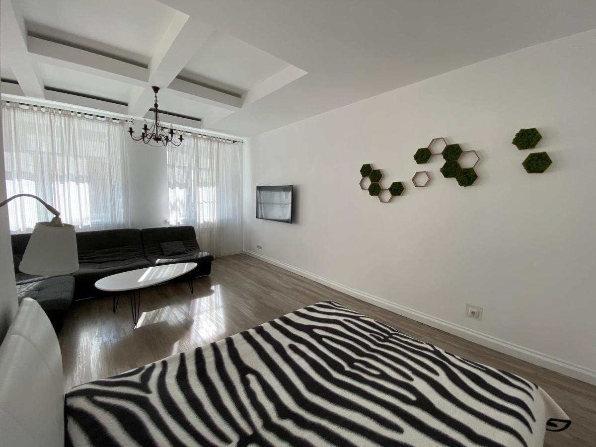 Bright Apartment Gomel Eksteriør billede